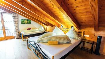 1 dormitori i roba de llit