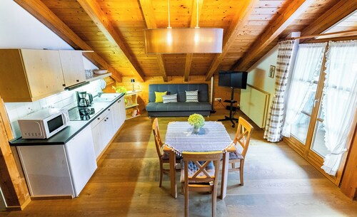 Ferienwohnung Nr. 3, 45 qm, Wohn-/Schlafraum, Zustellbetten, Dusche/WC, Balkon, Sat-TV, max. 4 Personen