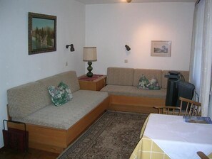 TV, DVD player