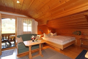 1 bedroom, internet, bed sheets