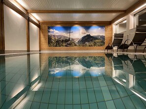 Indoor pool - Apartment 6, 41sqm, 2 balconies, 1 bedroom, living room, kitchen, WLAN, 2 TVs (Ruhpolding)