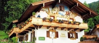 (1) Vier-Raum-Ferienwohnung "Anzengruber-Stube" 65qm