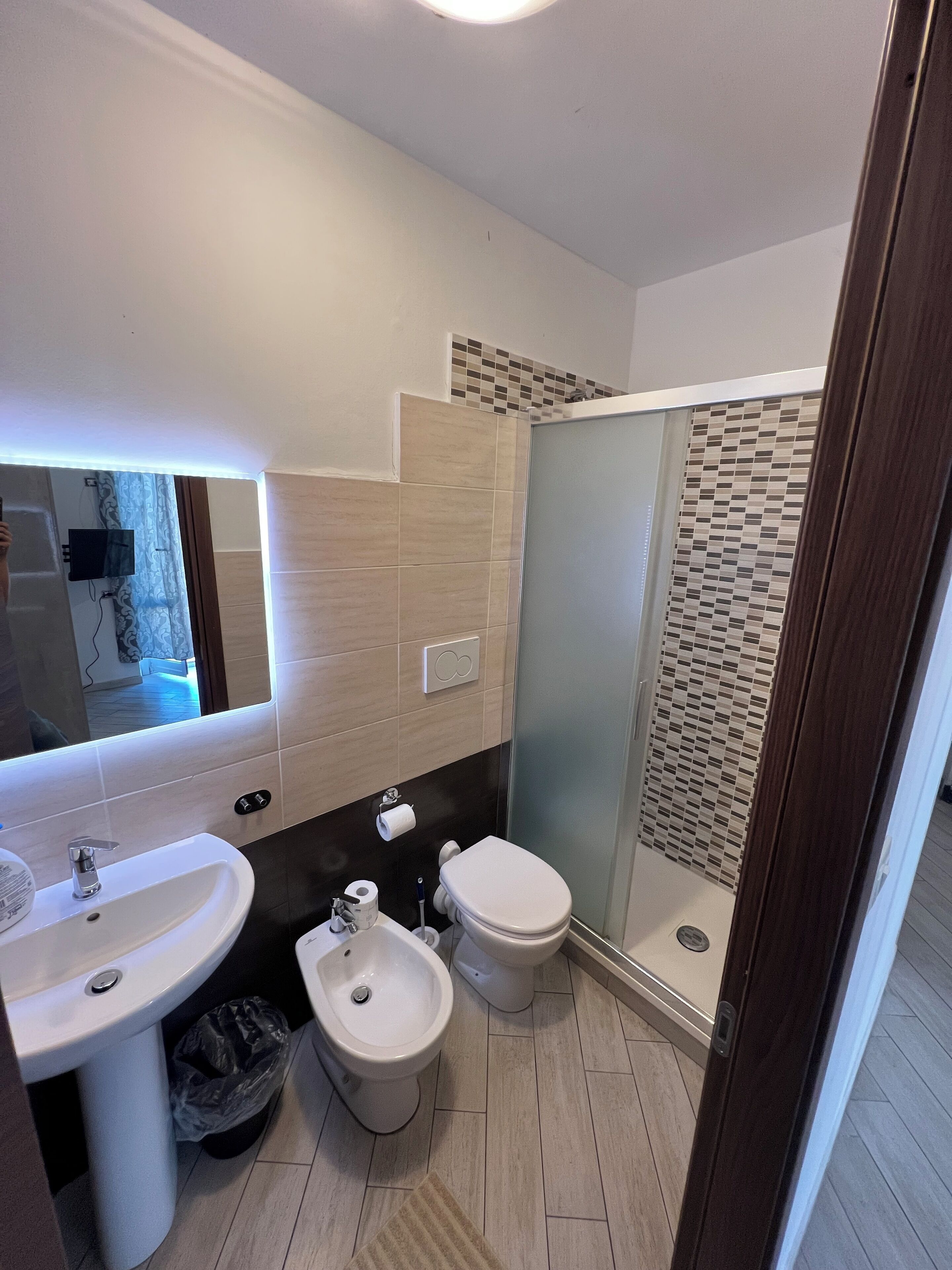 double or twin room | bathroom | free toiletries, towels