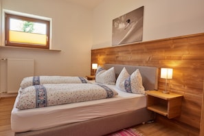2 Schlafzimmer, Internetzugang, Bettwäsche