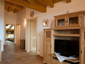 تلفزيون، مشغل دي في دي، تنس طاولة