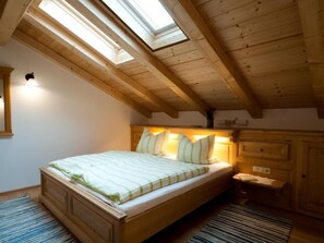 2 bedrooms, Internet, bed sheets
