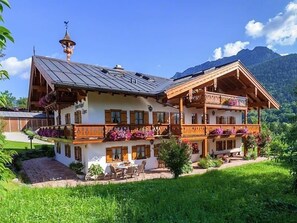 Exterior - Ferienwohnung Untersberg für 1-2 Personen, ca. 25 m², Wohnschlafraum, Kochnische, Balkon (Bischofswiesen)