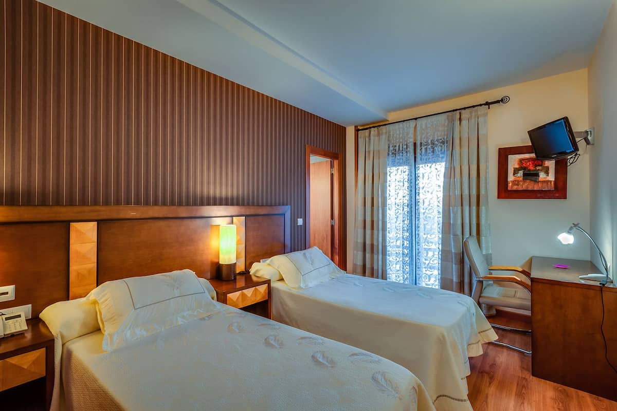 In-room safe, desk, iron/ironing board, free WiFi