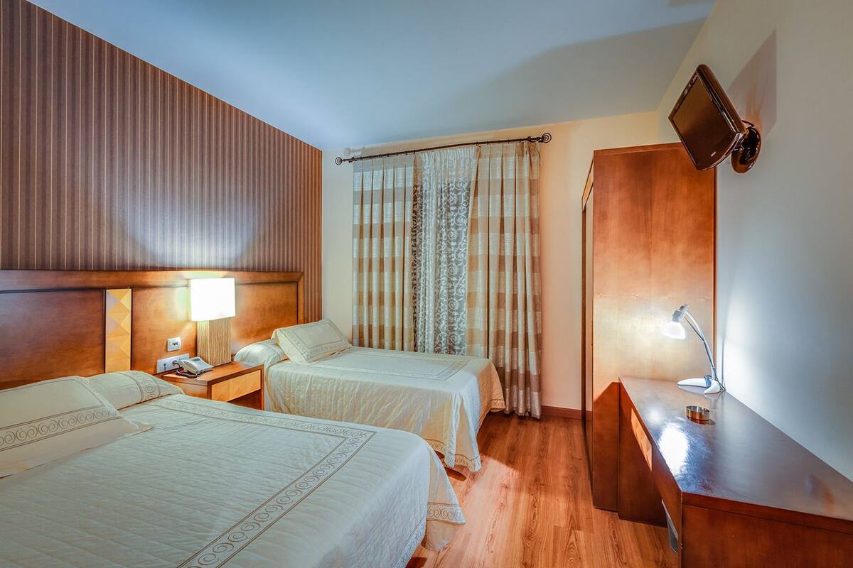 Dreibettzimmer