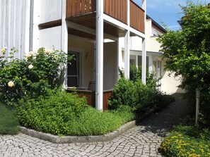 Exterior - Apartment, 55sqm, 1 bedroom, separate kitchen, TV, telephone, hairdryer, terrace (Altötting)
