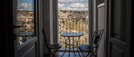 Panoramic Suite, Hot Tub, Park View | Balcony view