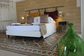 Ropa de cama de alta calidad y minibar 