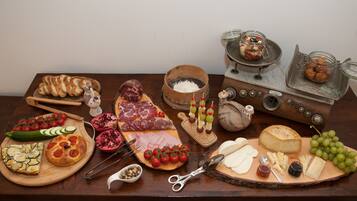 Dagelijks continentaal ontbijt inbegrepen