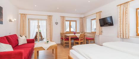 2 bedrooms, Internet, bed sheets