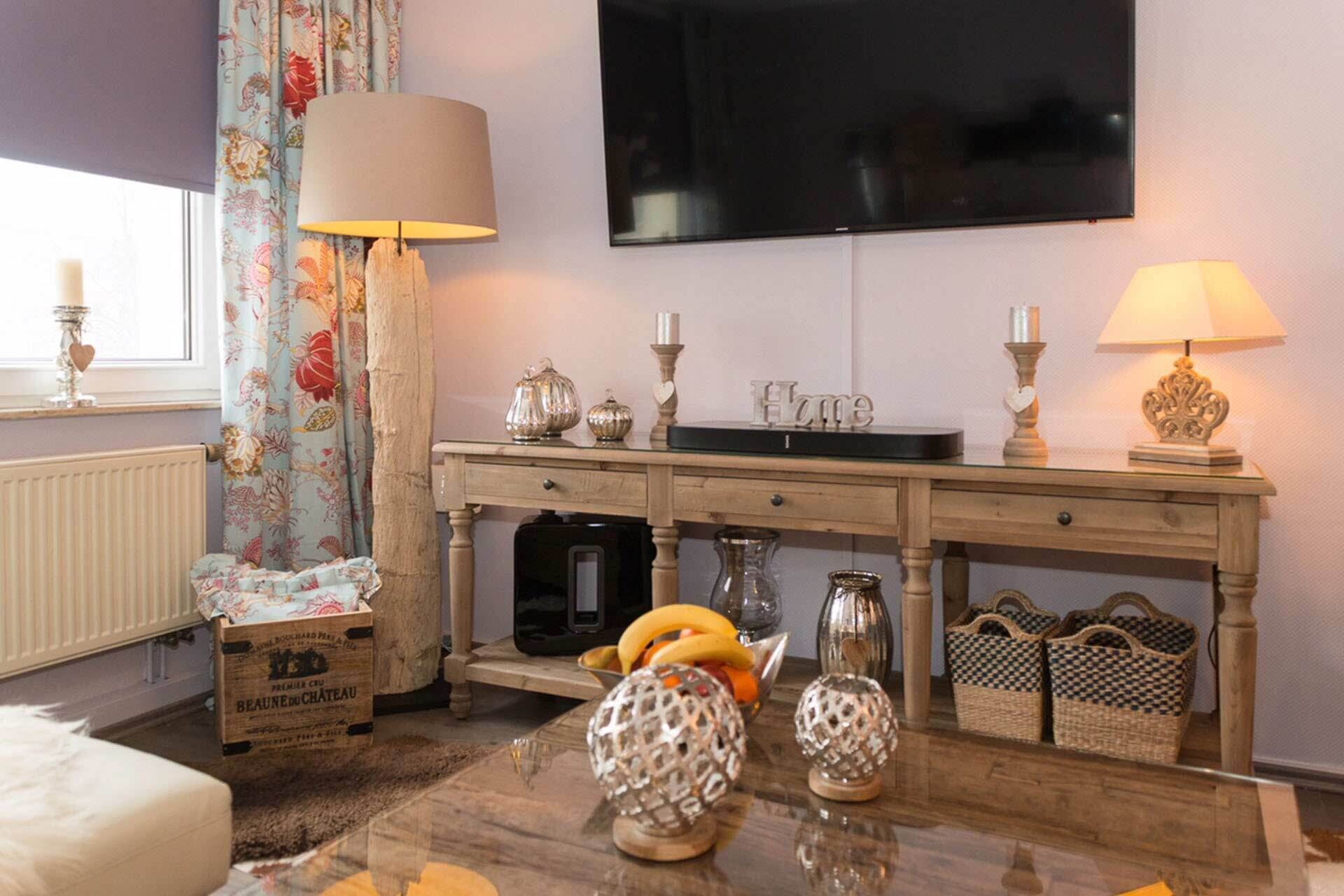 Fernseher, Stereoanlage