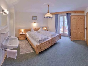 2 chambres, accès Internet, draps fournis