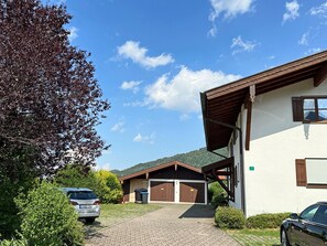 Exterior - Ferienwohnung III° extra Schlafzimmer, Süd-Balkon, 65 qm° (Aschau im Chiemgau)