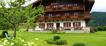 Dürrach vacation apartment with covered balcony
