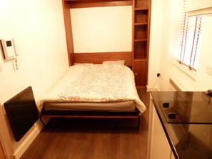 Studio | Iron/ironing board, free WiFi