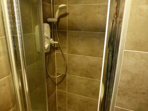 Studio | Bathroom | Shower, hair dryer