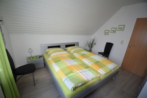 2 chambres, fer et planche à repasser, accès au Wi-Fi (inclus)