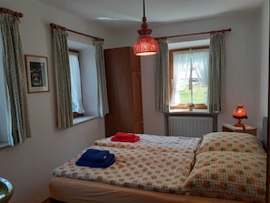 2 Schlafzimmer, Internetzugang, Bettwäsche
