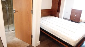Studio | Iron/ironing board, free WiFi - SS Property Hub - City of London Studio Apartment 14 (London)