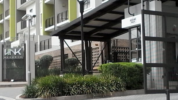 Property entrance - Sandton Luxury Ensuite Room In Apartment (Sandton)