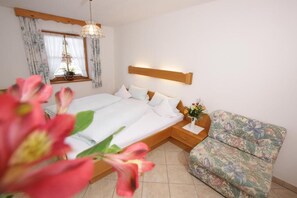 1 bedroom, internet, bed sheets