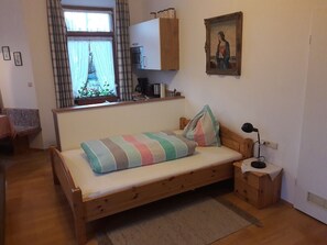 1 bedroom, Internet, bed sheets
