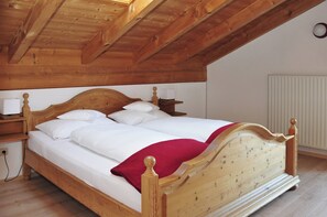 1 bedroom, internet, bed sheets