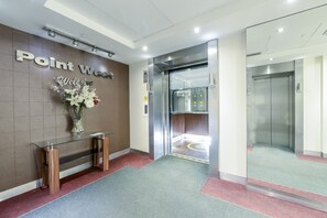 บริเวณประตูทางเข้า