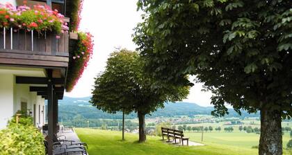 Ferienwohnung 9 "Höglwörther See", Nichtraucher, 2 Schlafzimmer, Sat-TV, 4 Sterne, max. 6 Personen