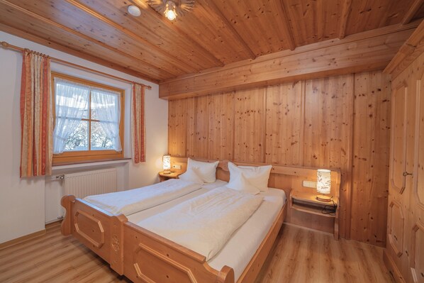 1 habitación, internet y ropa de cama