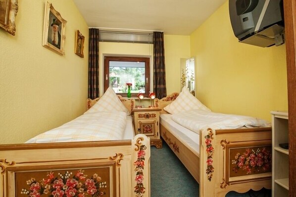 2 bedrooms, internet, bed sheets - Apartment Alex with balcony, approx. 68 sqm (Reit im Winkl)