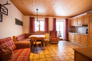 Télévision, table de tennis de table