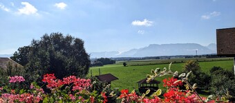 Vacation apartment Untersberg, 86sqm, 2 bedrooms, 2 bathrooms, balcony with mountain view