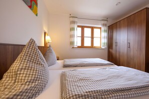 2 Schlafzimmer, Internetzugang, Bettwäsche