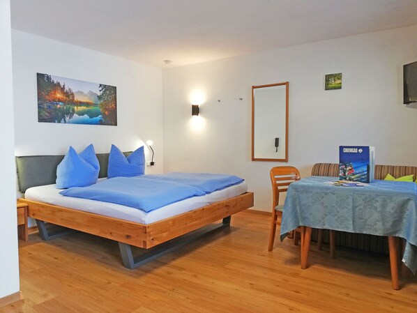 1 Schlafzimmer, Bügeleisen/Bügelbrett, Internetzugang, Bettwäsche