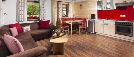 Tv, dvd-spelare och ett bordtennisbord