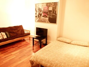 2 habitaciones, tabla de planchar con plancha y wifi gratis 