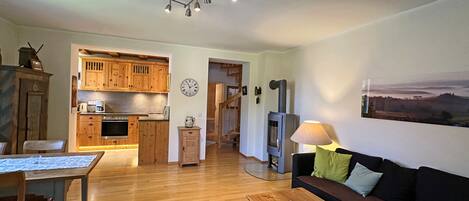 TV, fireplace, DVD player