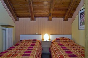 Apartment, 2 Schlafzimmer | 2 Schlafzimmer, kostenlose Babybetten, kostenloses WLAN, Bettwäsche