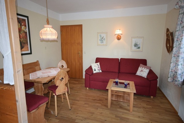 4. FW Wilder Kaiser, 36 qm, 2-3 Pers., Süd- und Ostbalkon-Wohnraum