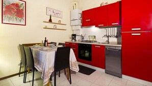 Apartemen, 2 kamar tidur | Dapur kecil pribadi