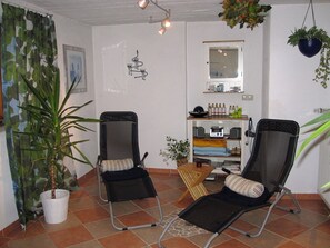 Interior - (05) Ein-Raum-Ferienwohnung 32qm, Dusche/WC, Kochnische, Balkon (Reit im Winkl)