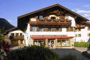 Exterior - (05) Ein-Raum-Ferienwohnung 32qm, Dusche/WC, Kochnische, Balkon (Reit im Winkl)