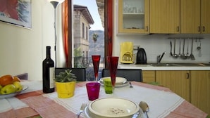 Apartment, 1 Bedroom | Private kitchenette | Fridge, stovetop, cookware/dishes/utensils