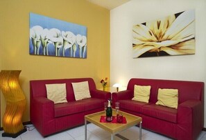 Apartment, 1 Bedroom | Living area