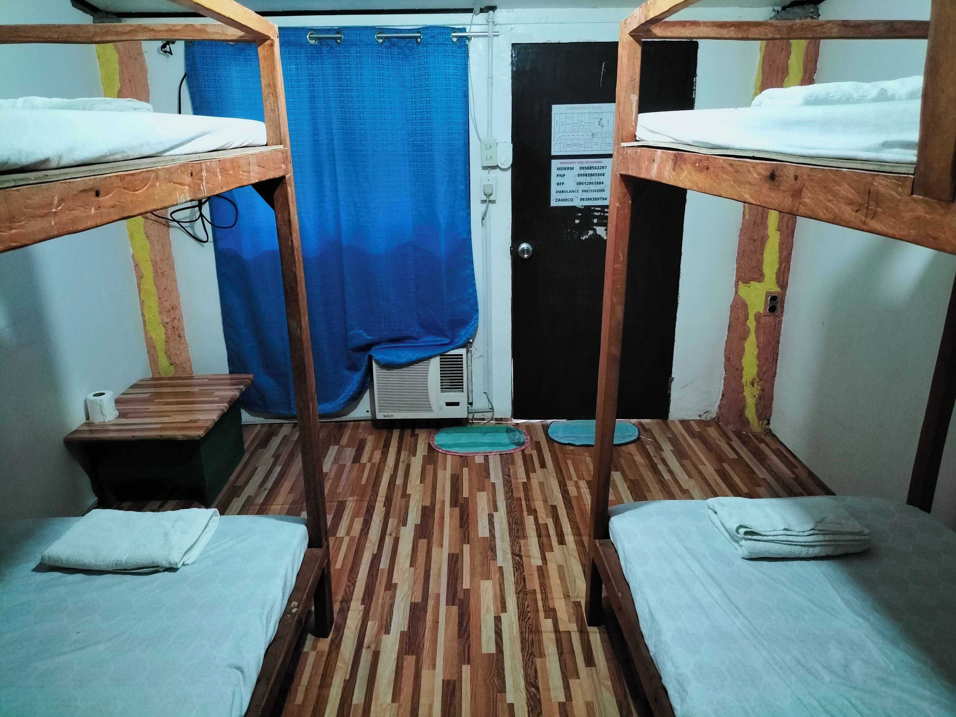 Economy Room | Bed sheets